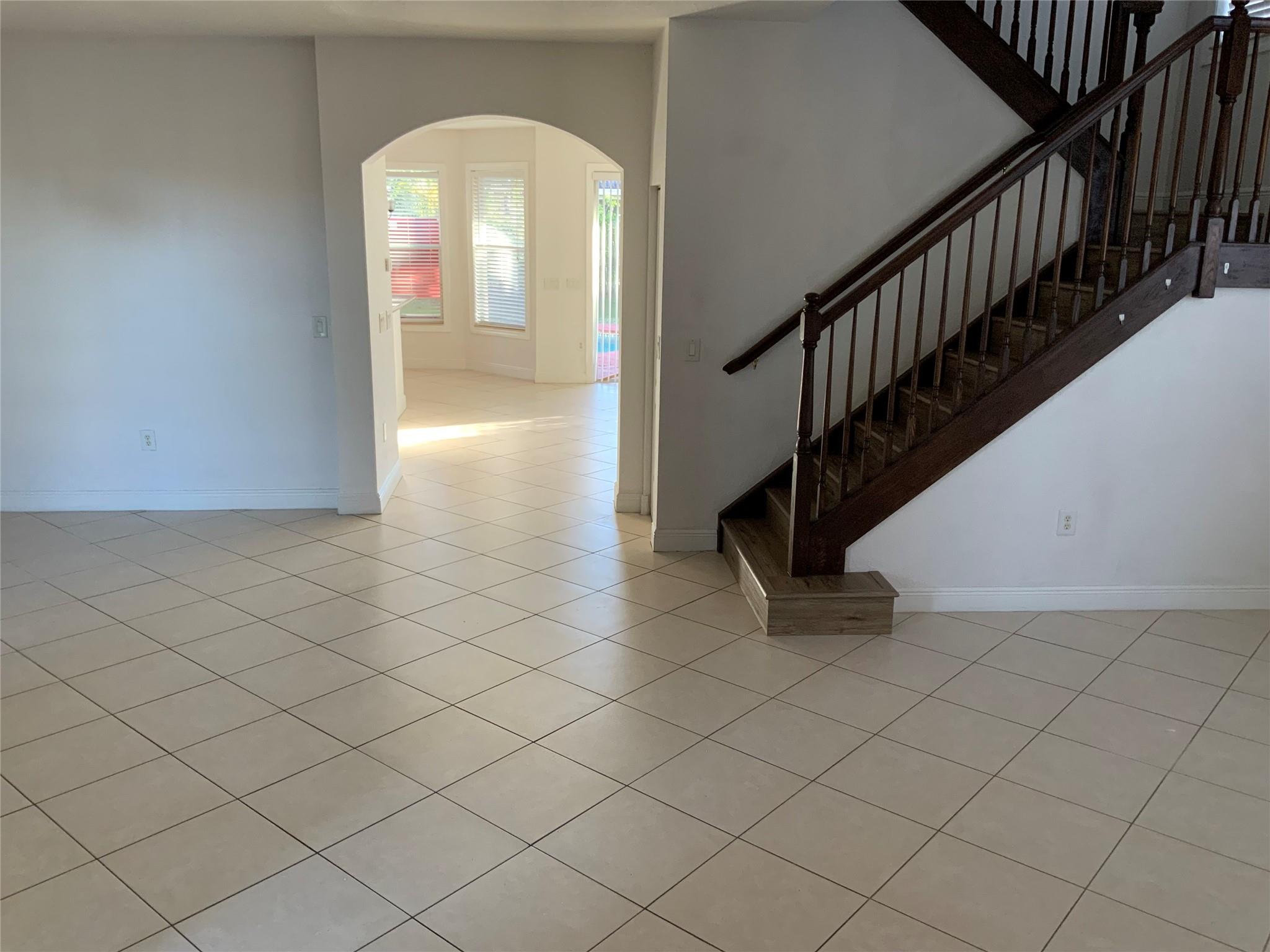 SUNSET FALLS - Residential Lease