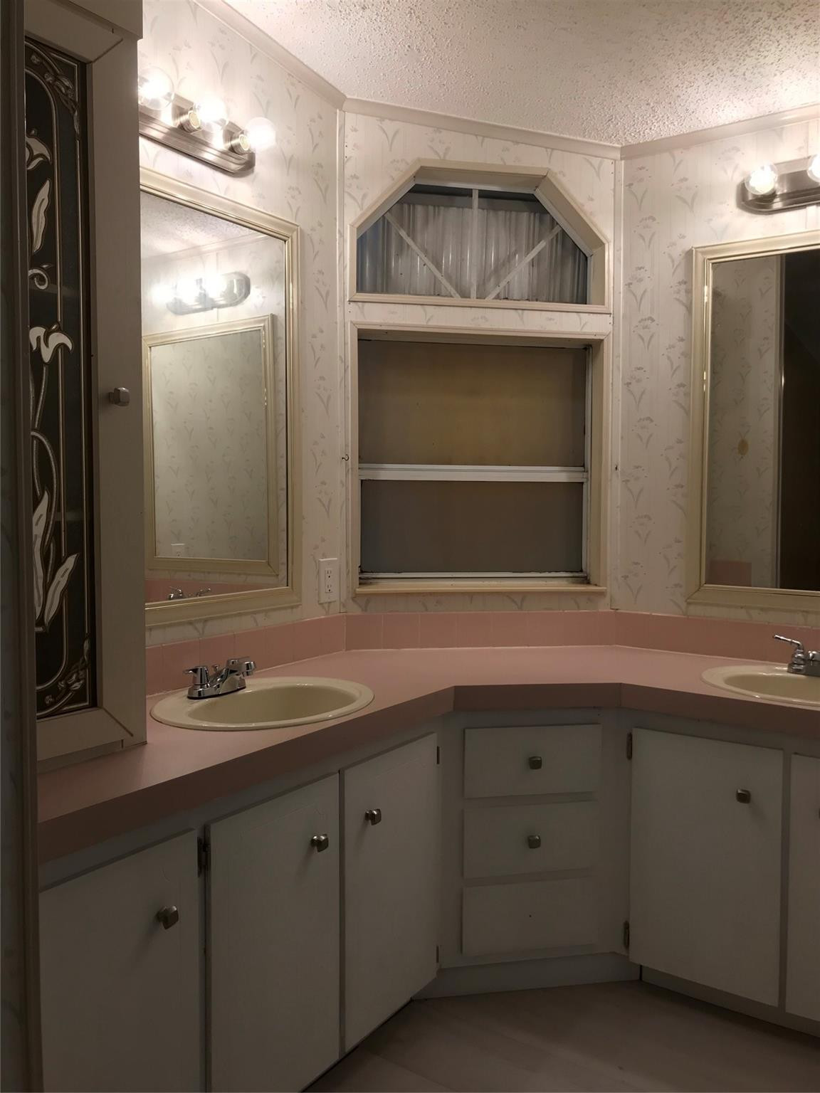 Seminole Cove Condo - Residential