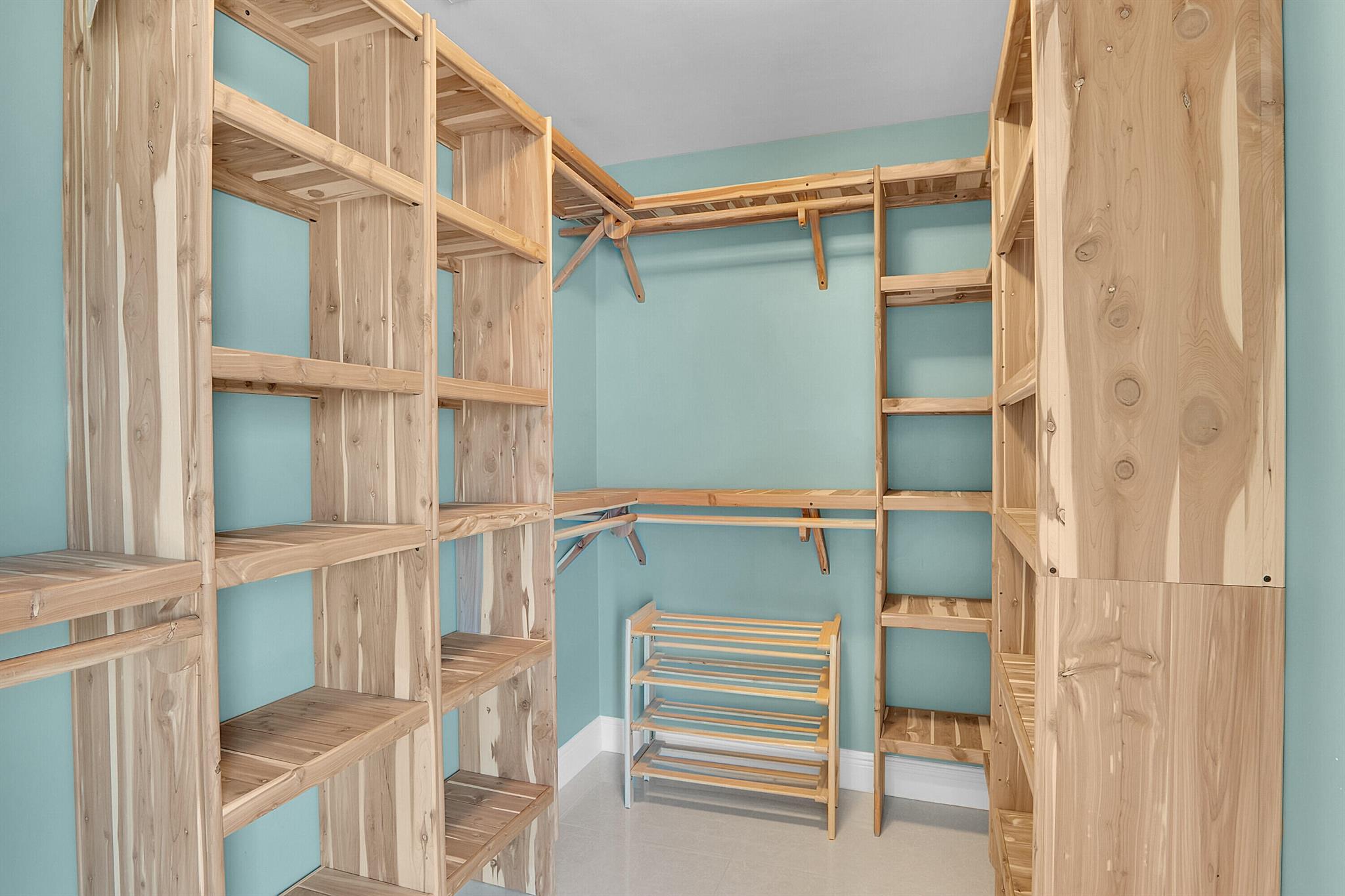 STEEPLECHASE - Residential Lease