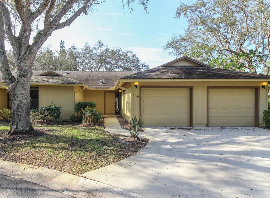 Photo of 5136 SE Schooner Oaks Way, Stuart, FL 34997 (MLS # R10949363)