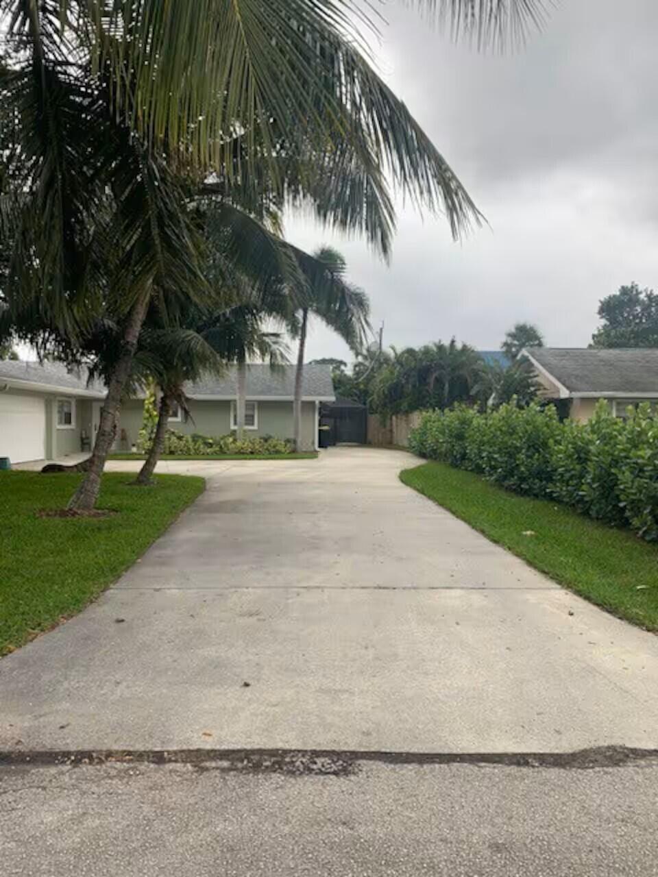 4796 SE Manatee Terrace