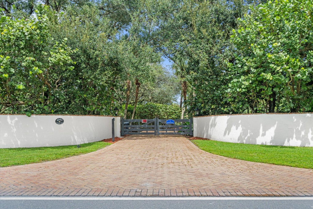 Photo of 4980 STABLES Way, Wellington, FL 33414 (MLS # B26093173)