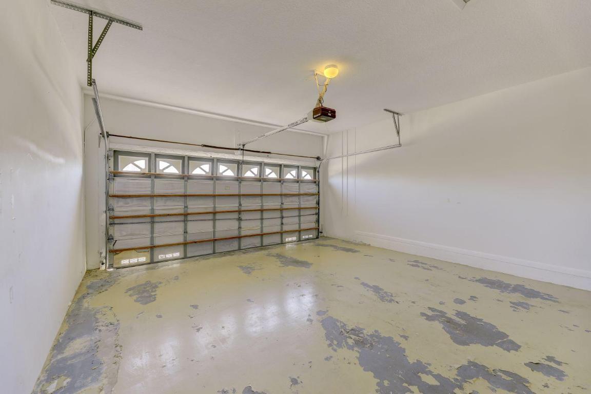 HOLIDAY SPRINGS EAST - Residential