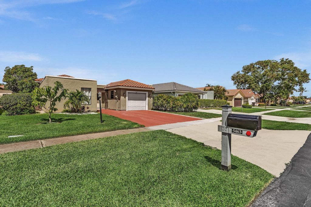 Photo of 5463 Alta Way, Lake Worth, FL 33467 (MLS # B26031700)