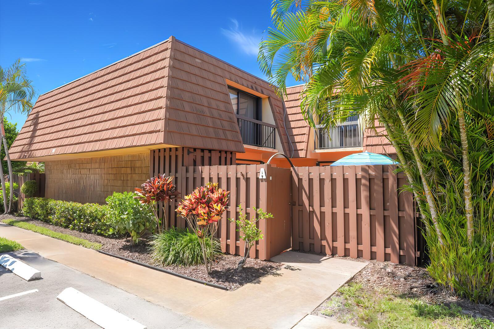 825 Center Street 14a