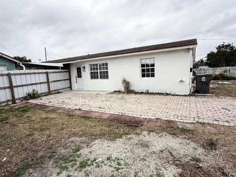 1501 Meridian Road West Palm Beach FL 33417