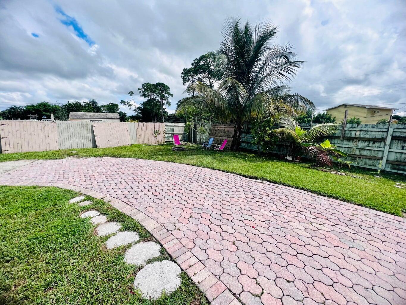 PLANTATION VILLAGE U - Residential Lease