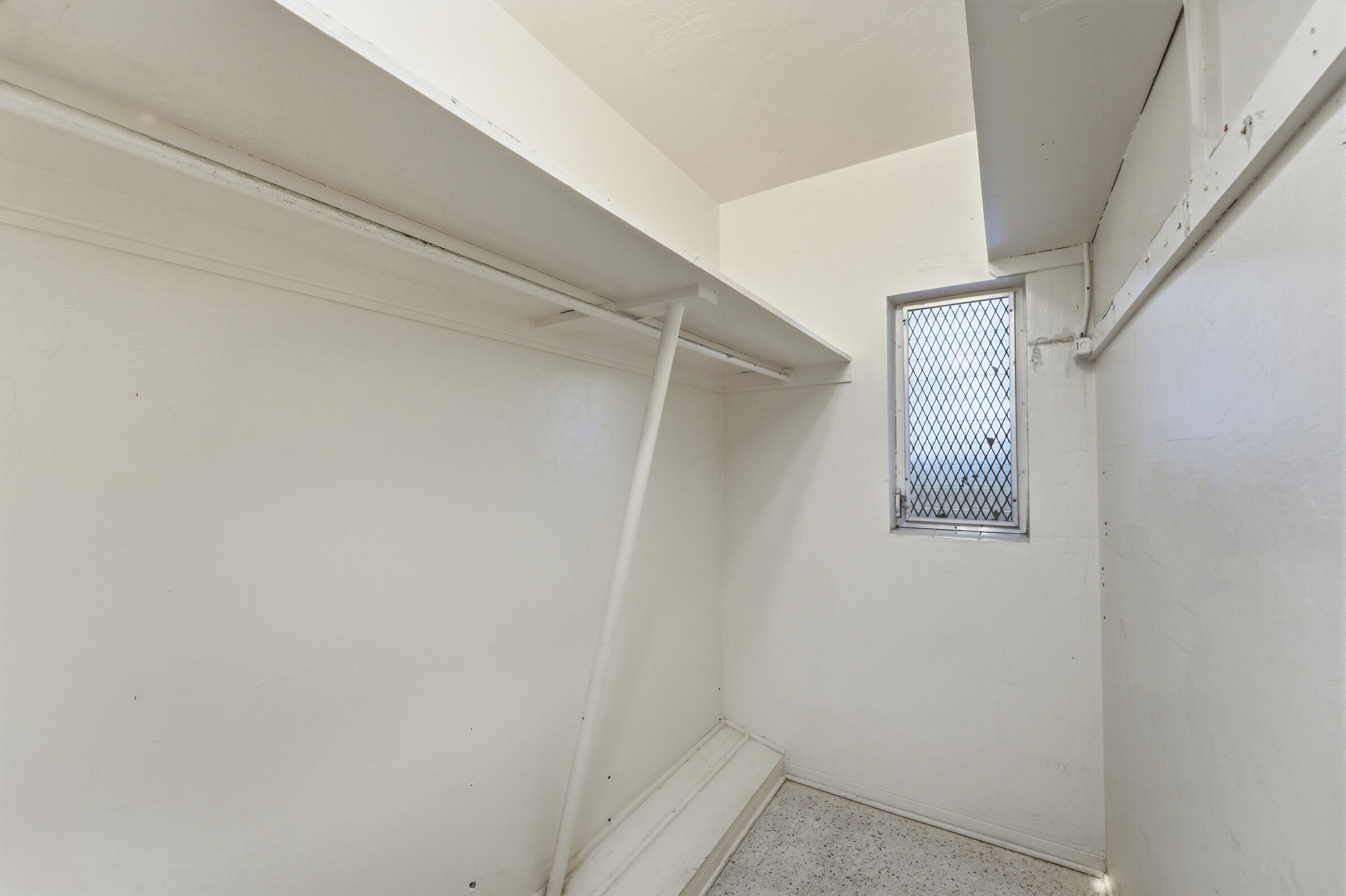 EVERGLADE LAND SALES CO - Residential Income