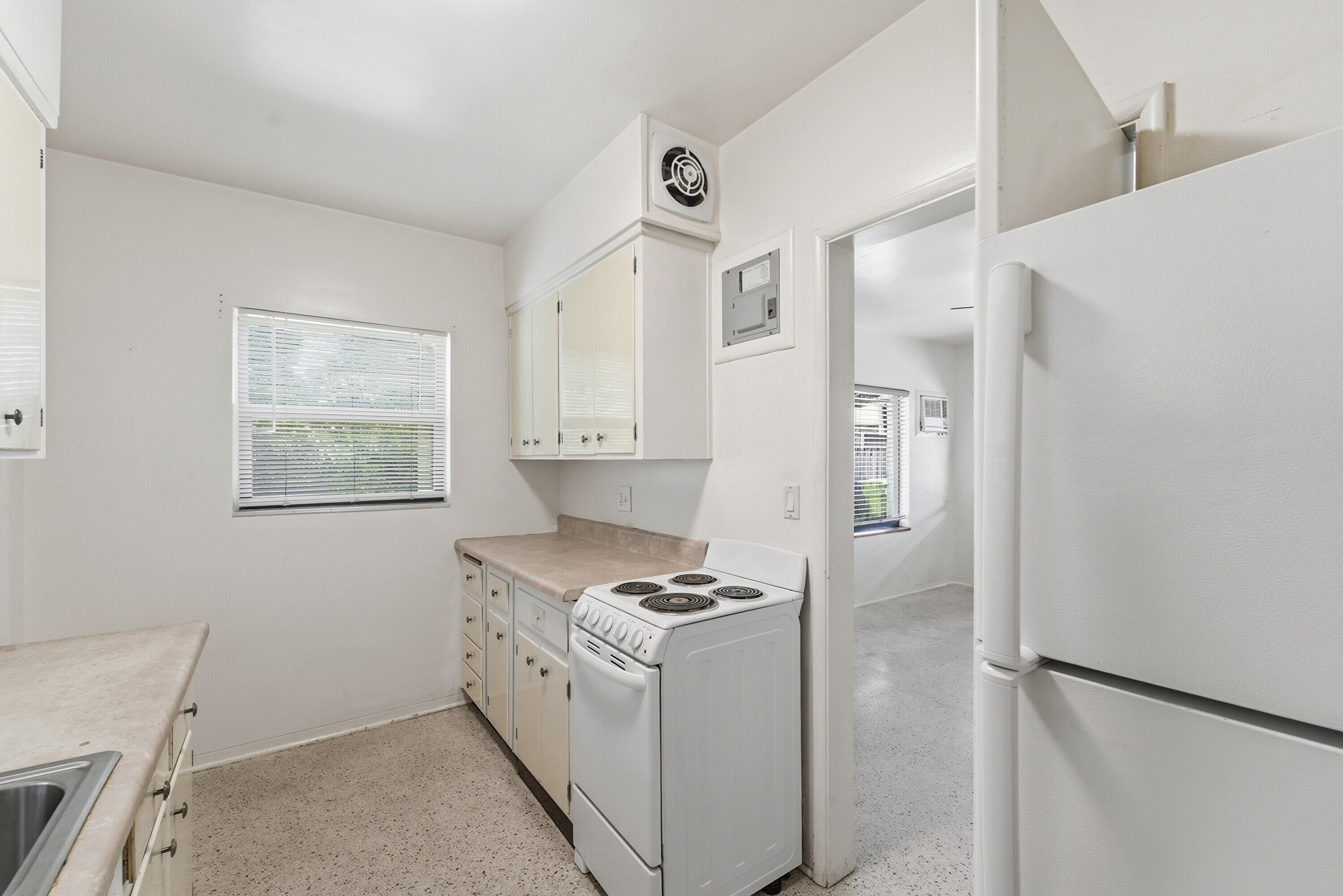 707 SE 18th Street 1-2