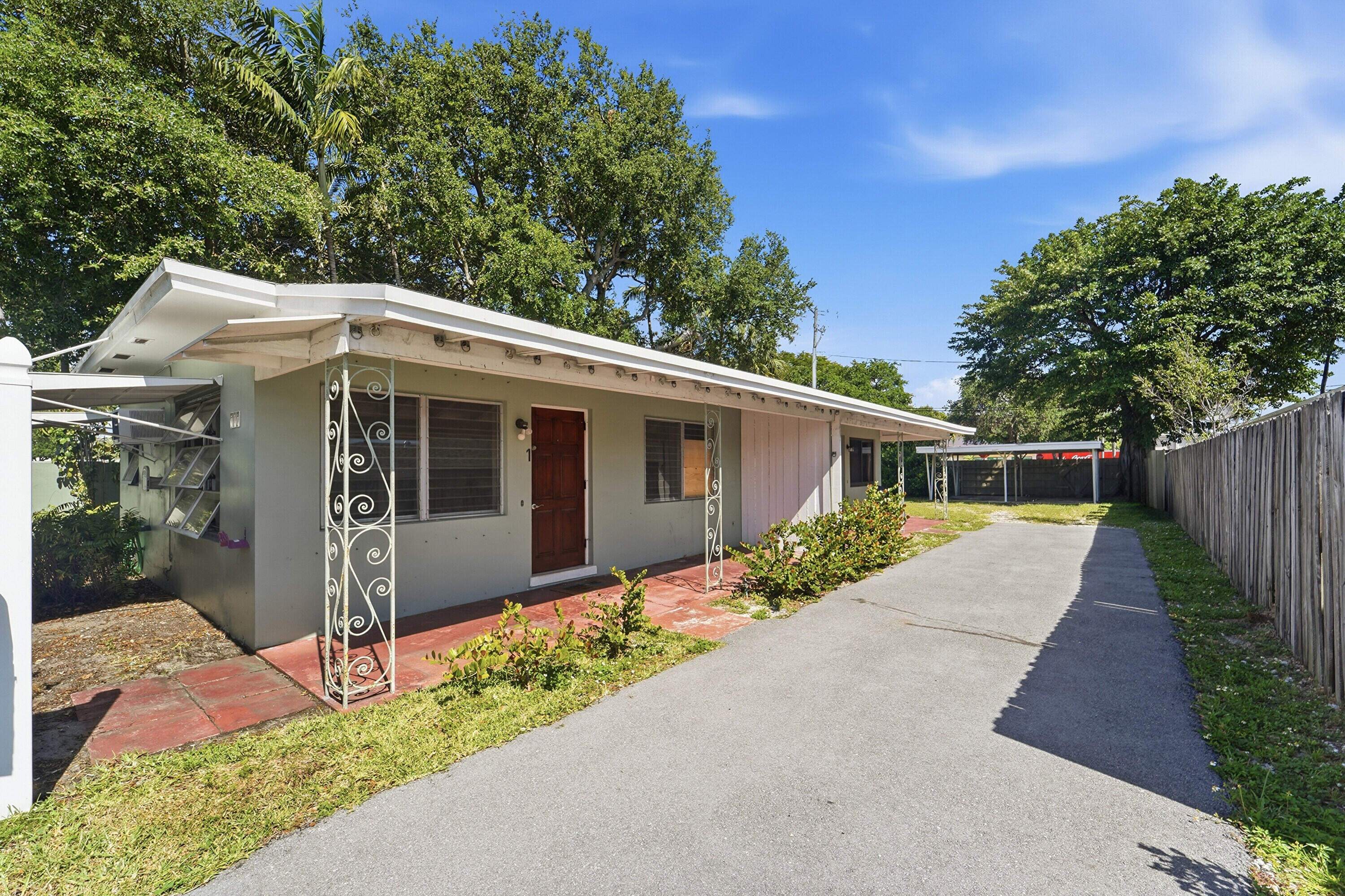 EVERGLADE LAND SALES CO - Residential Income