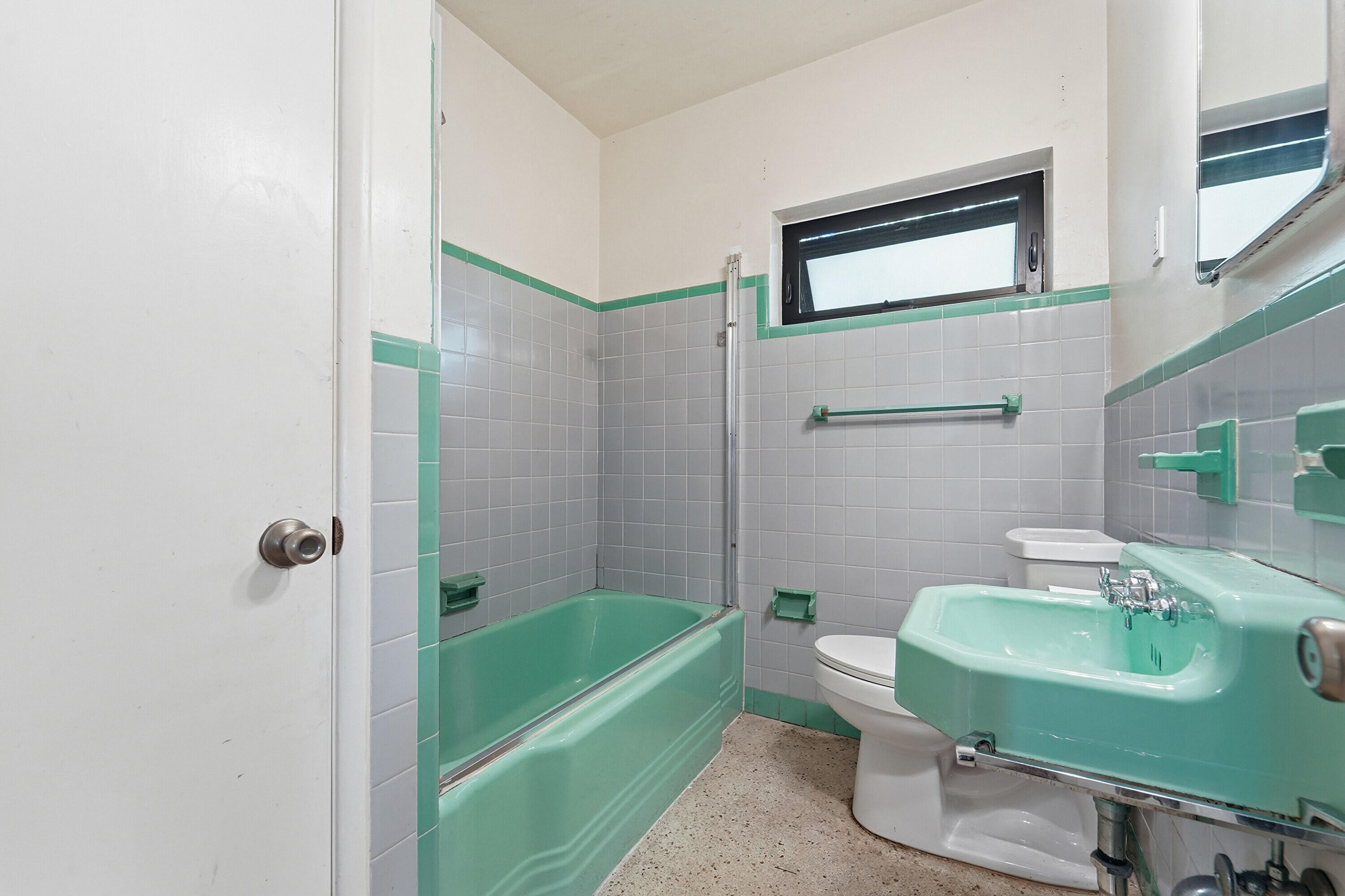 EVERGLADE LAND SALES CO - Residential Income