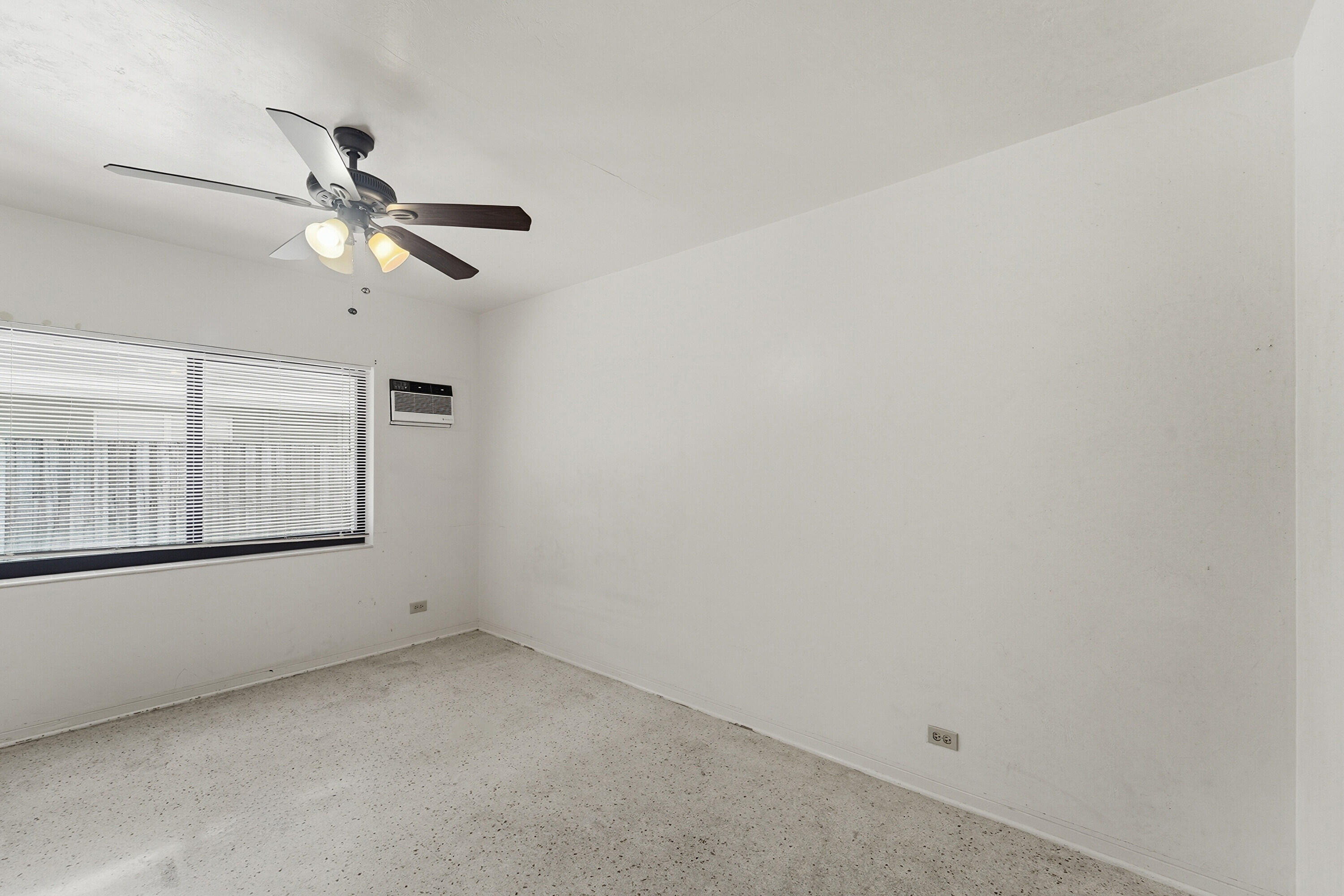 EVERGLADE LAND SALES CO - Residential Income