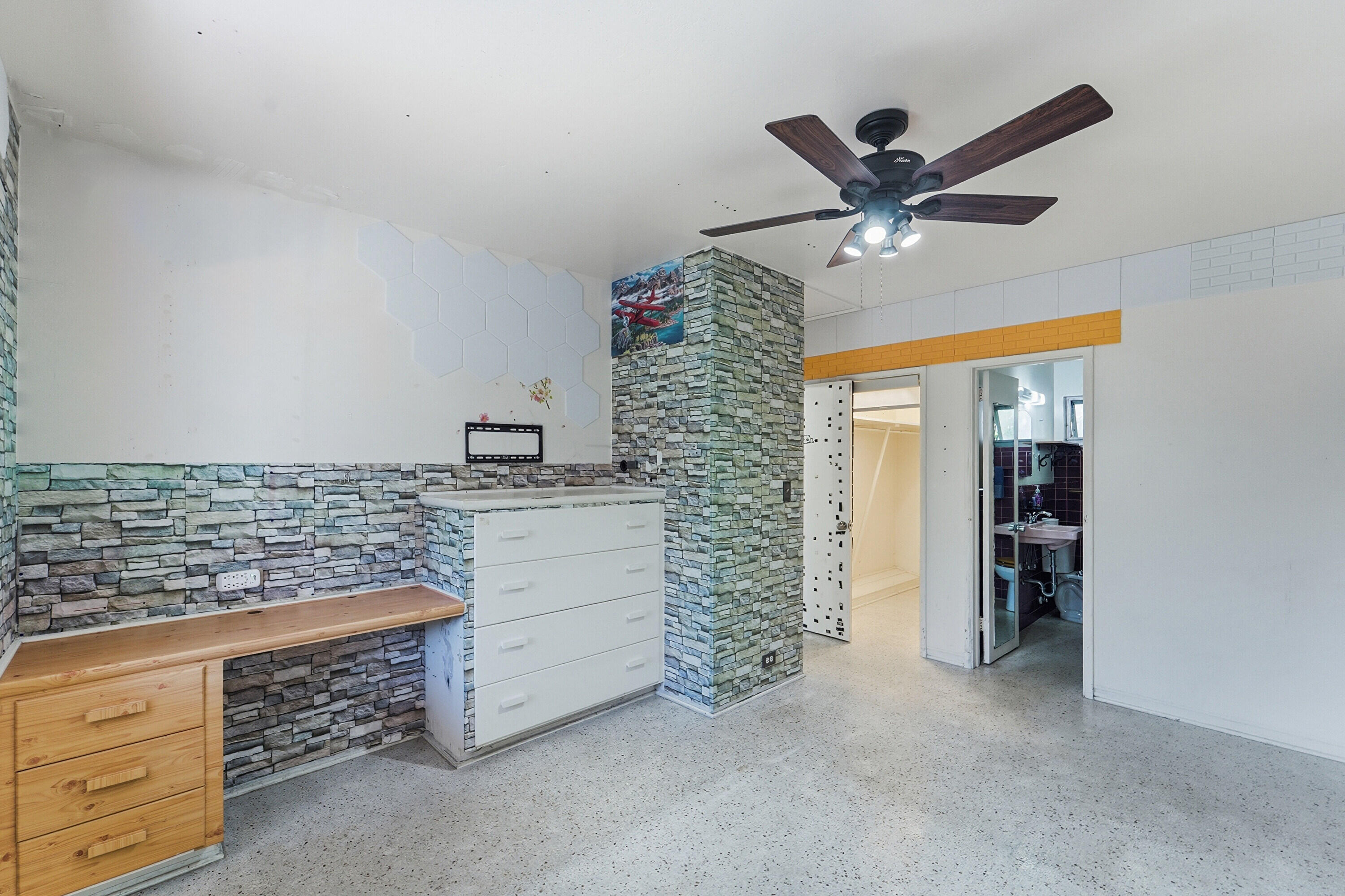 EVERGLADE LAND SALES CO - Residential Income