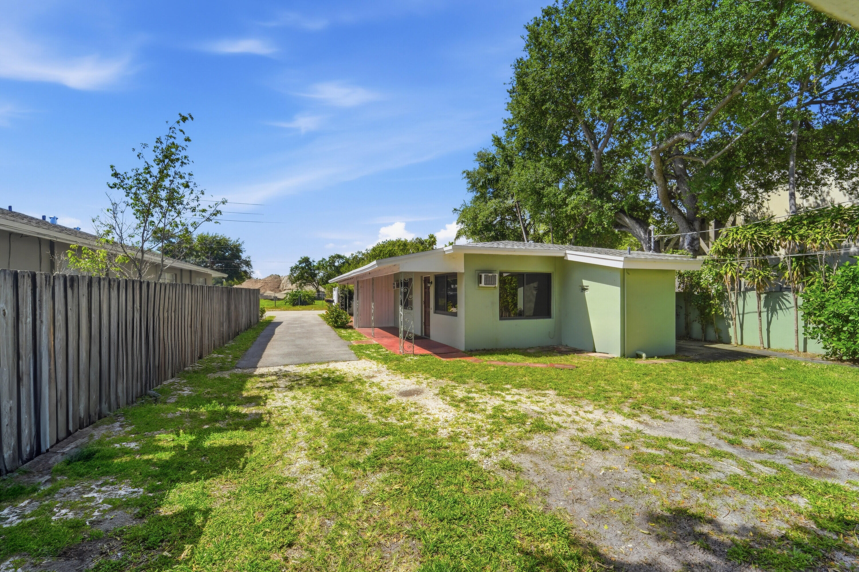 EVERGLADE LAND SALES CO - Residential Income