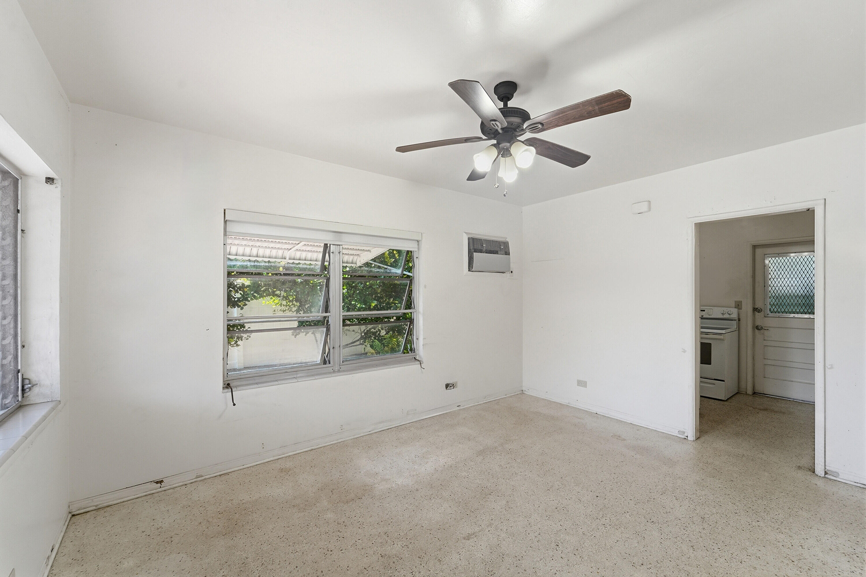 EVERGLADE LAND SALES CO - Residential Income