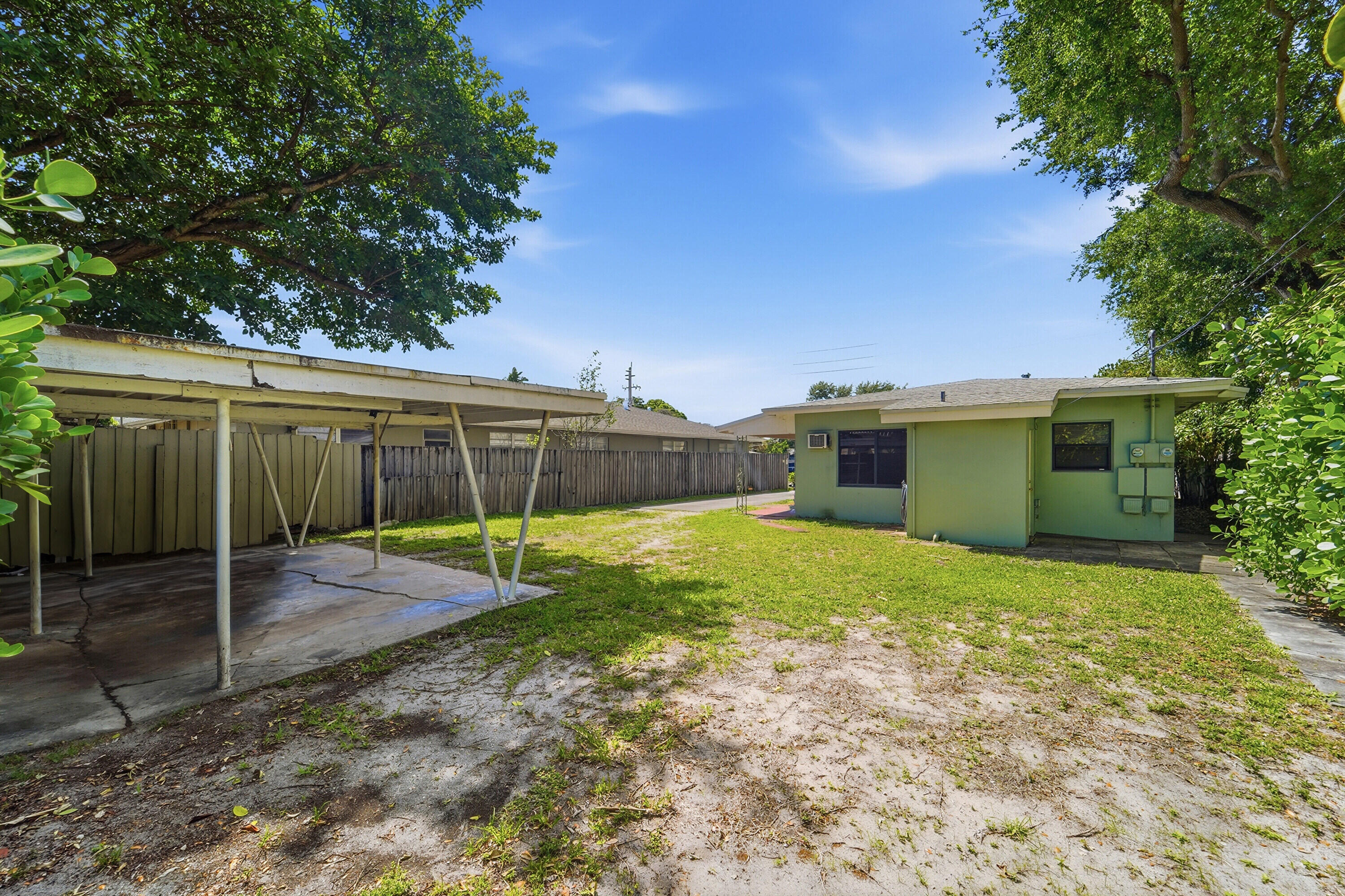 EVERGLADE LAND SALES CO - Residential Income