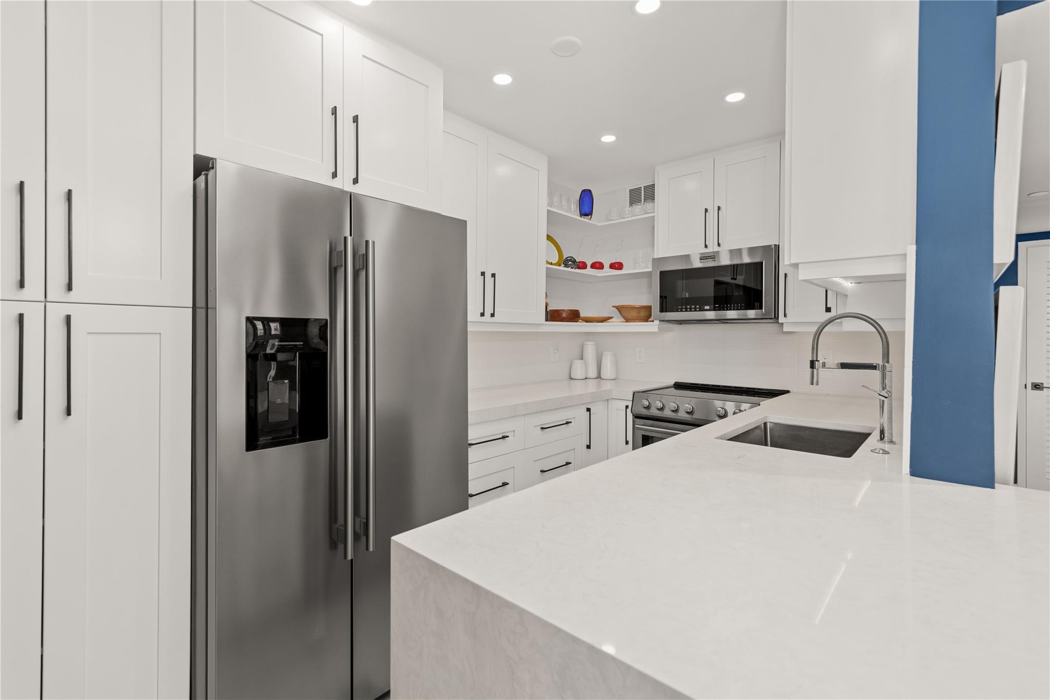 Sunrise Towers - Residential