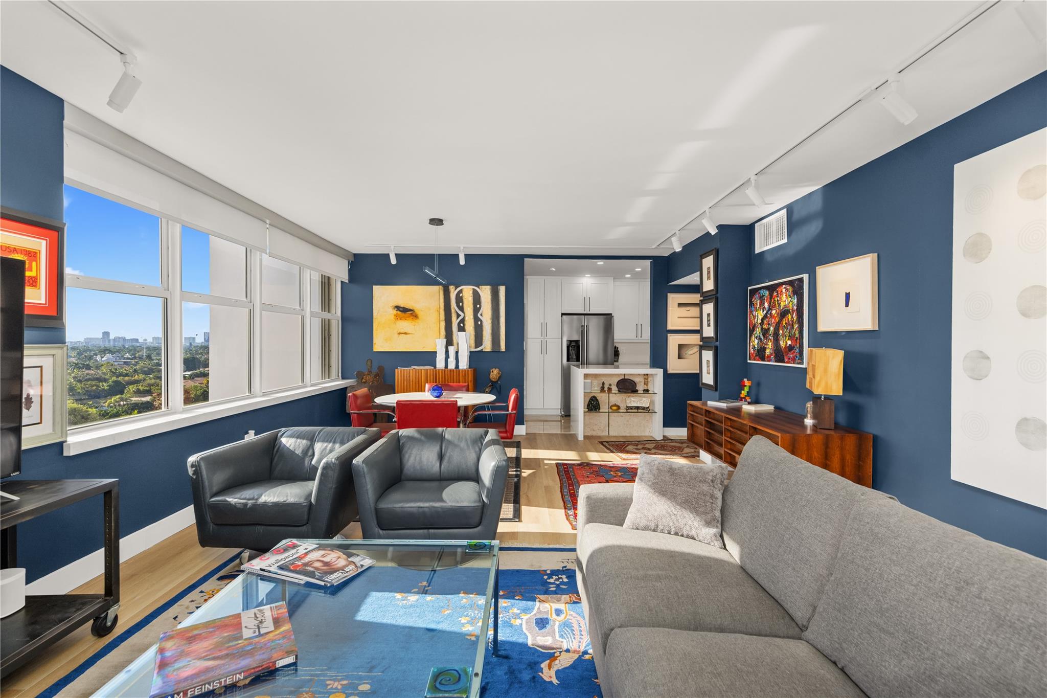 Sunrise Towers - Residential