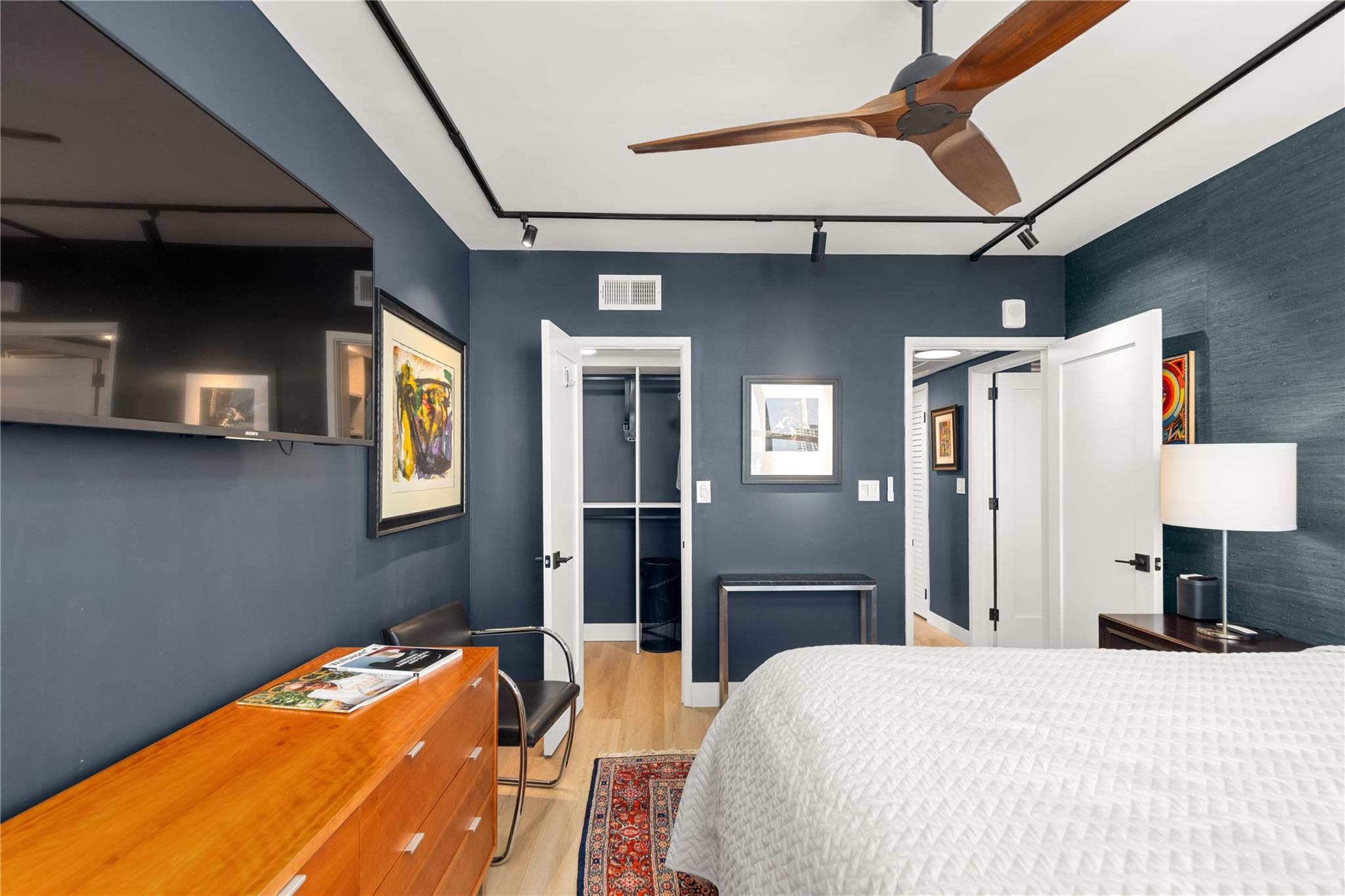 Sunrise Towers - Residential