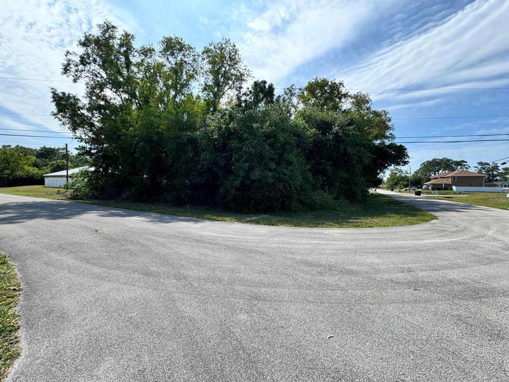 Photo of 2782 SW Duluth Street, Port Saint Lucie, FL 34953 (MLS # R10976584)