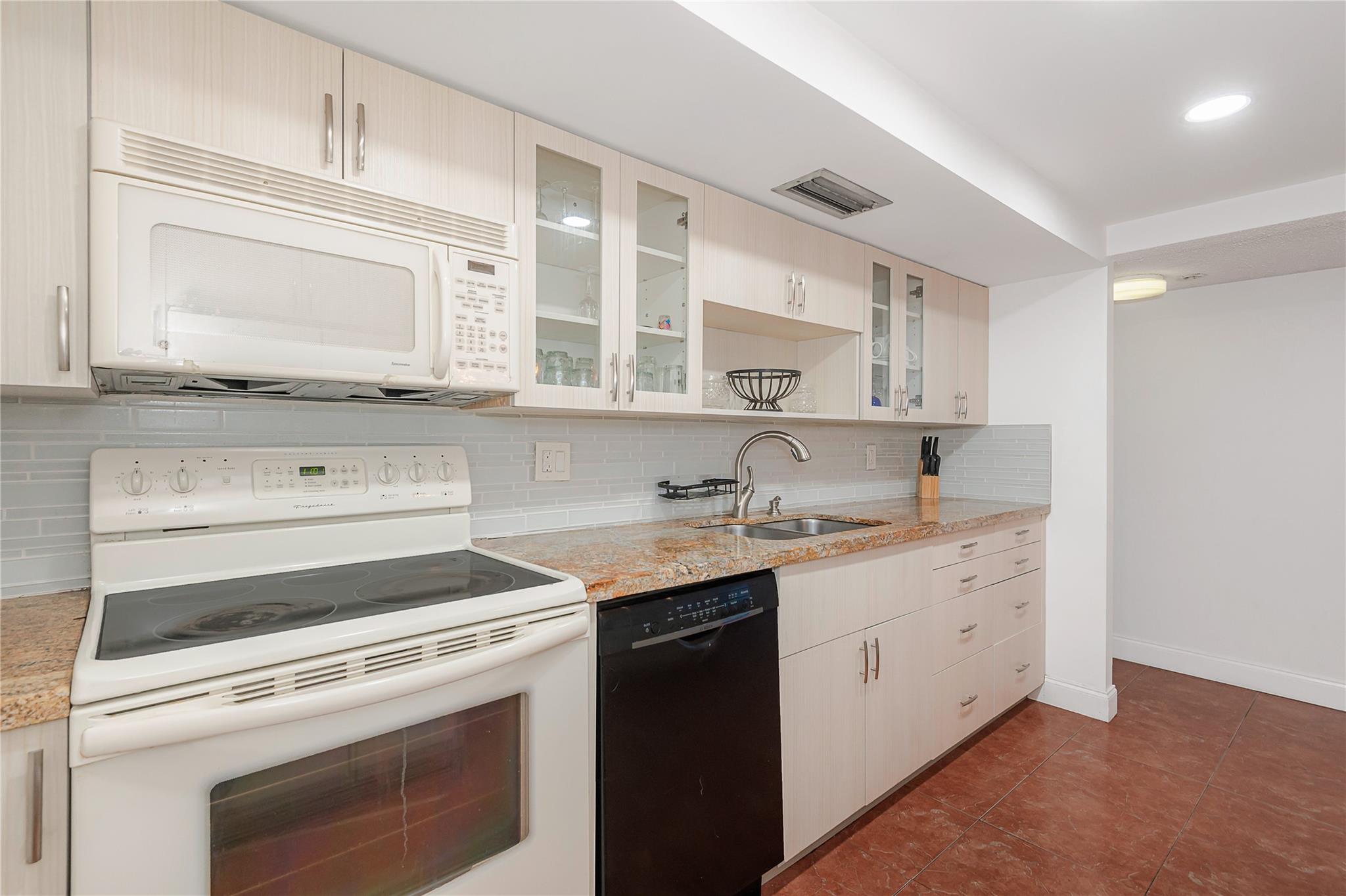 ALLINGTON TOWERS - Residential