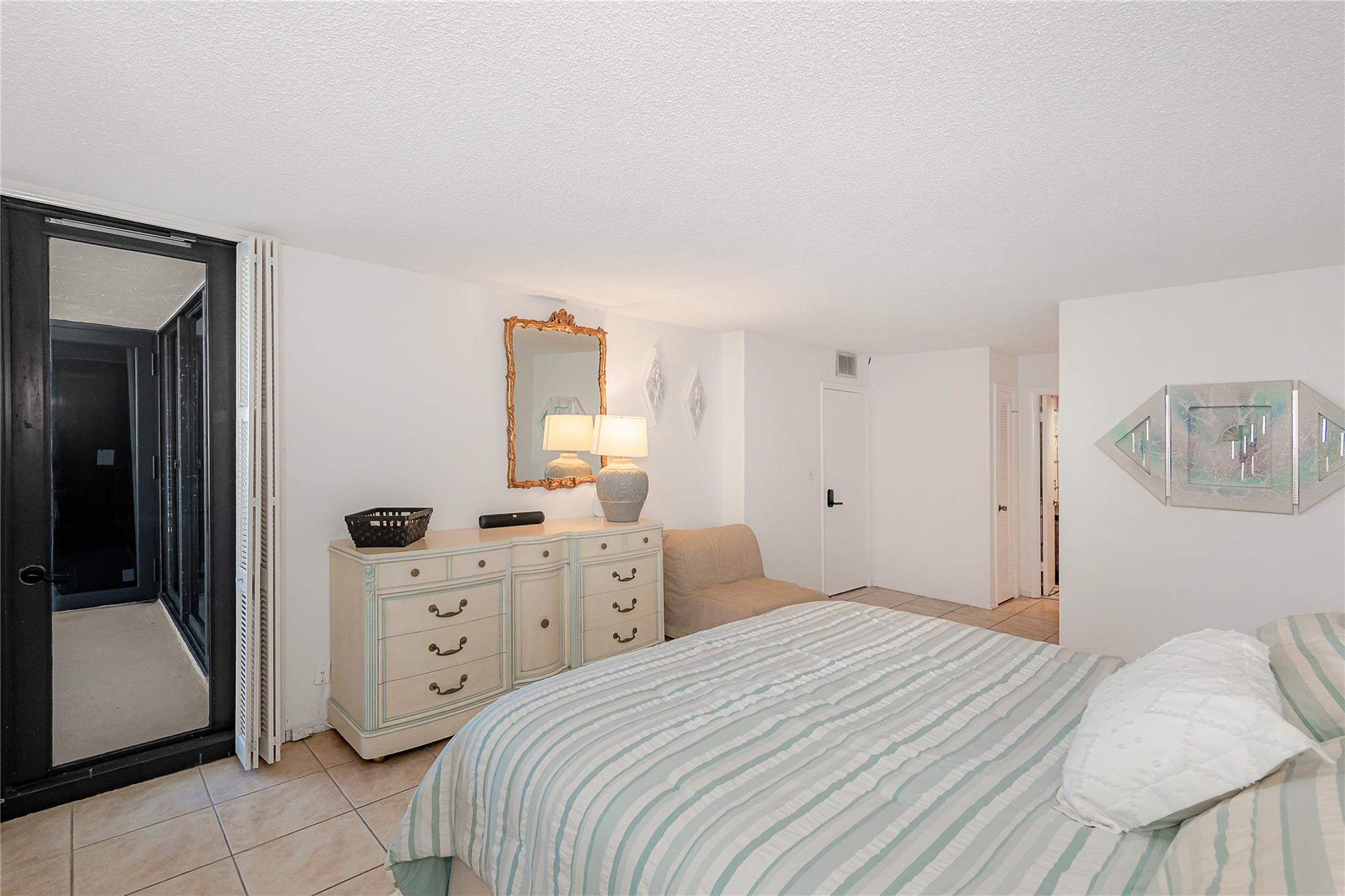 ALLINGTON TOWERS - Residential