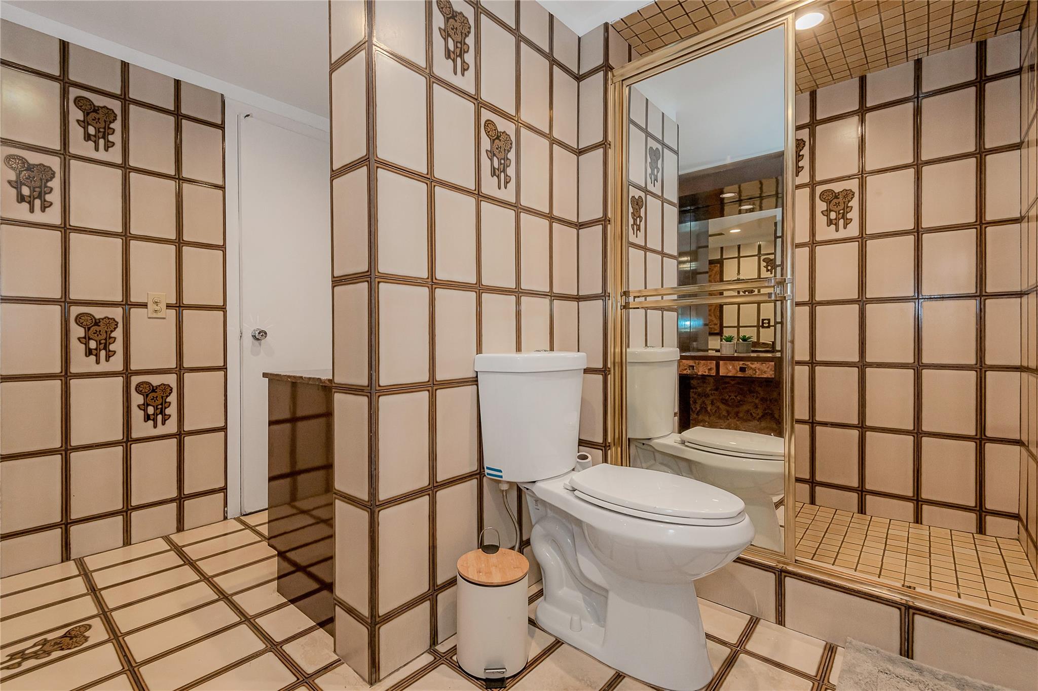 ALLINGTON TOWERS - Residential