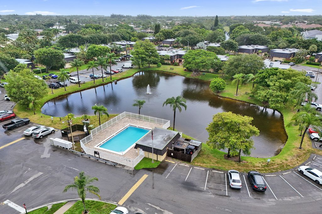 Photo of 2333 Waterside Drive, Lake Worth, FL 33461 (MLS # B26051361)