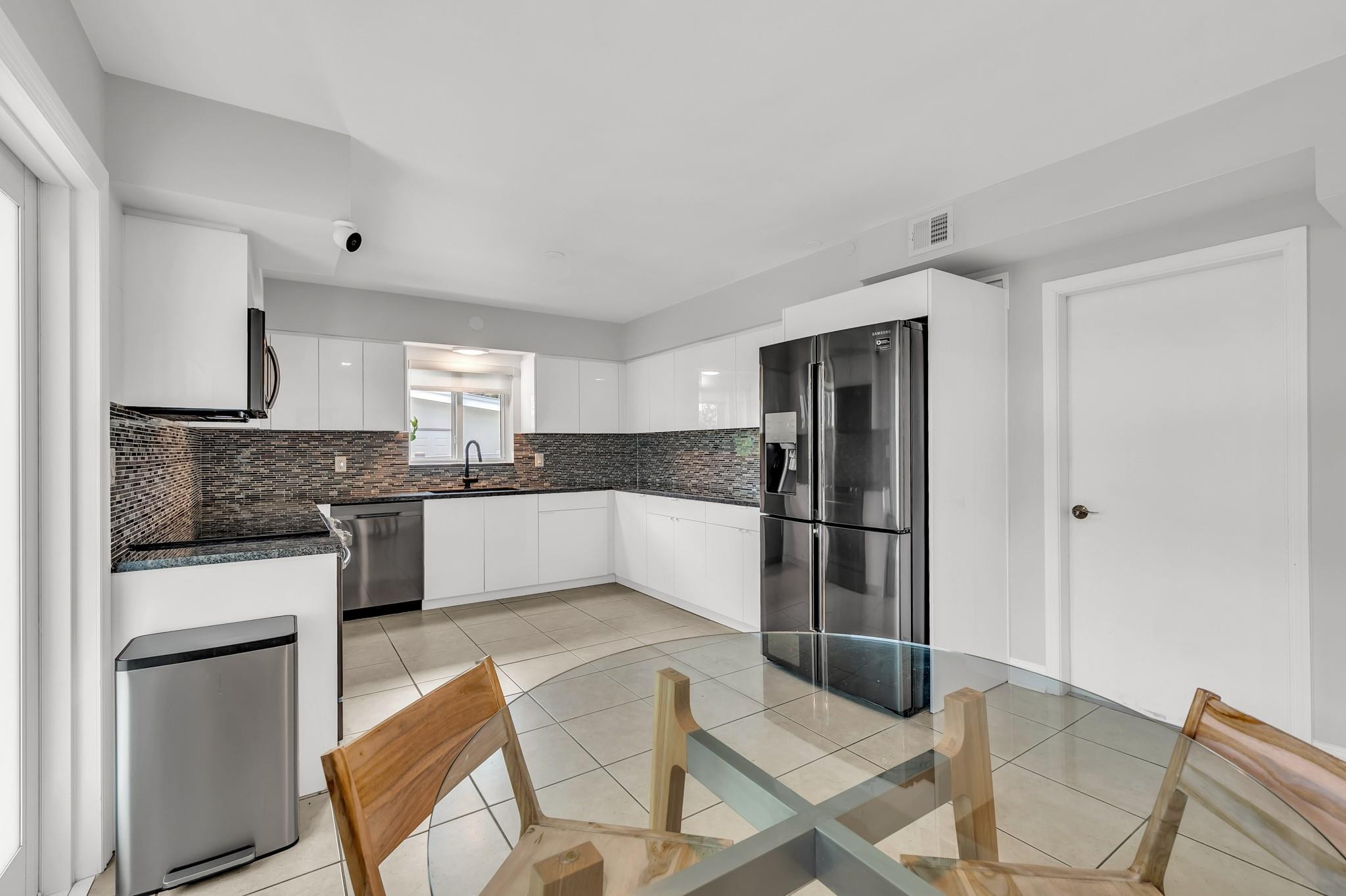 LIGHTHOUSE POINT FIRST SEC - Residential Lease