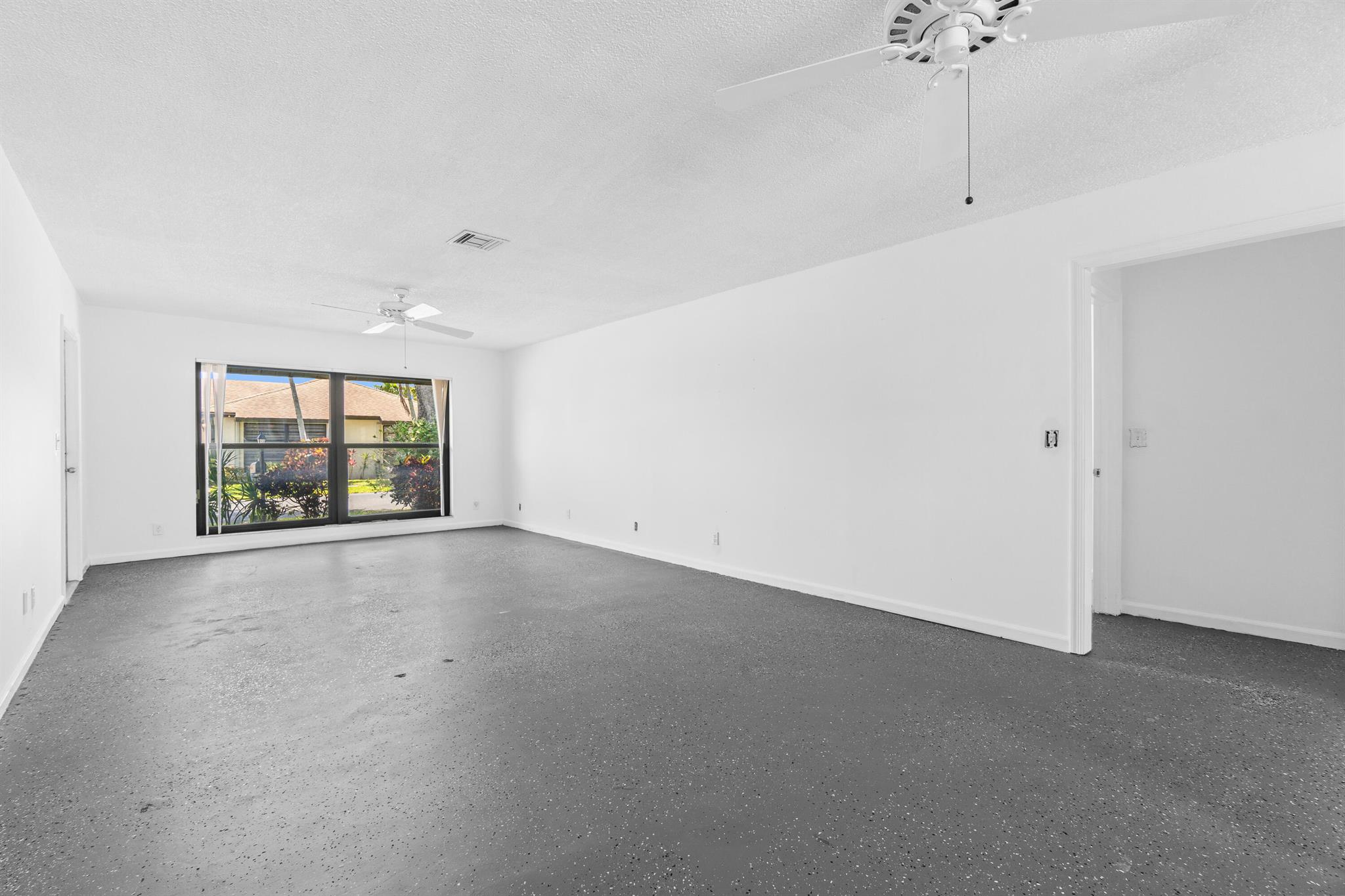 4657 Greentree A Place A
