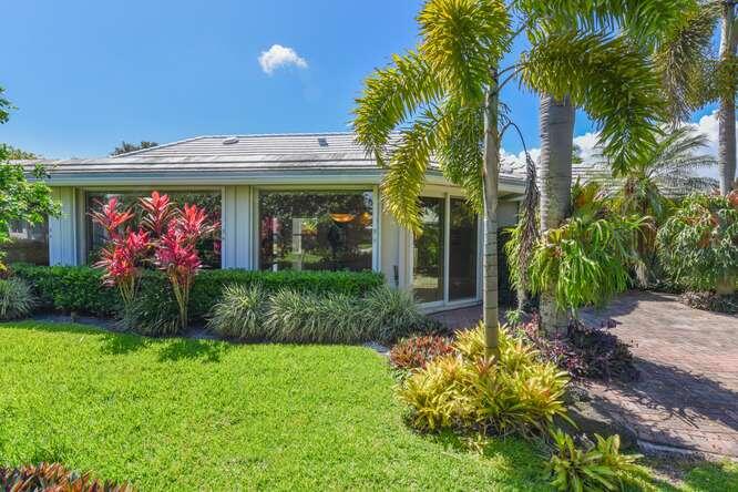 437 French Royale Circle