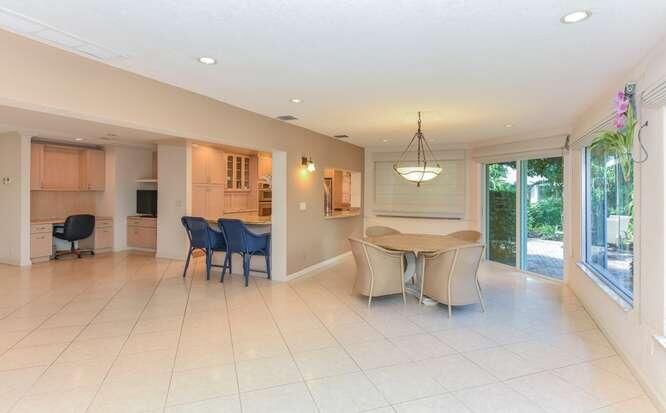 FRENCH ROYALE VILLAS - Residential
