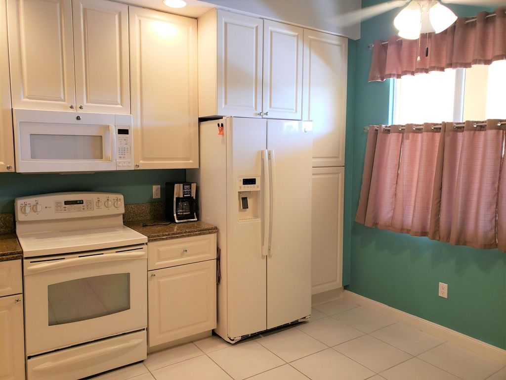 Photo of 4 Harbour Isle Drive E #303, Fort Pierce, FL 34949 (MLS # R11050259)
