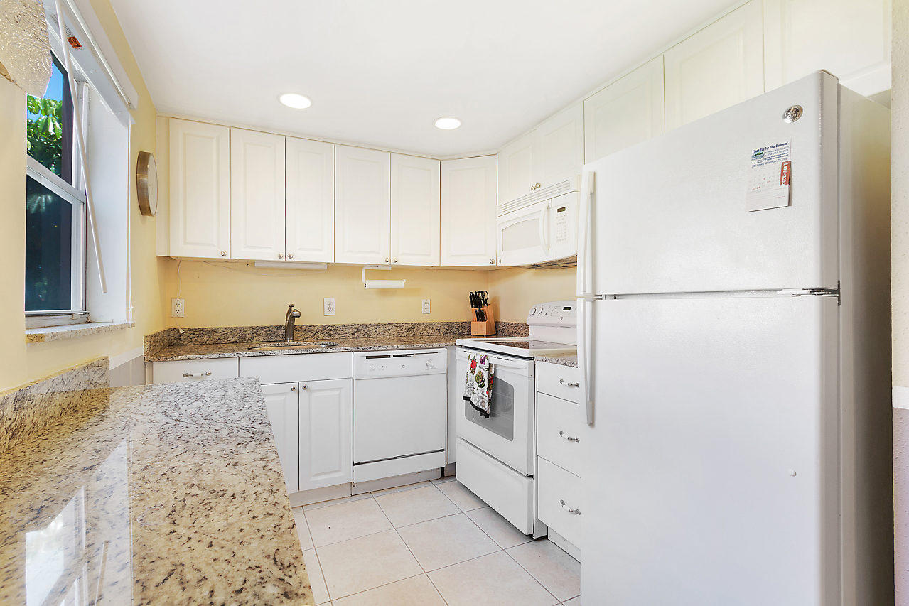 KINGS POINT - Residential