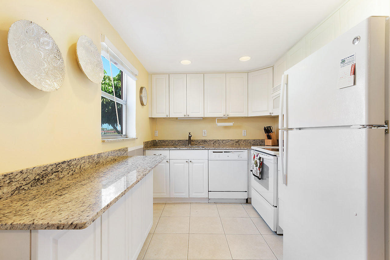 KINGS POINT - Residential