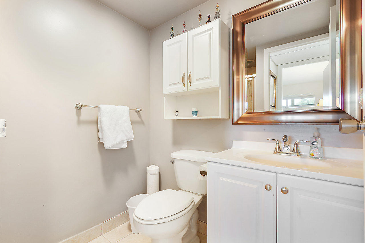 KINGS POINT - Residential