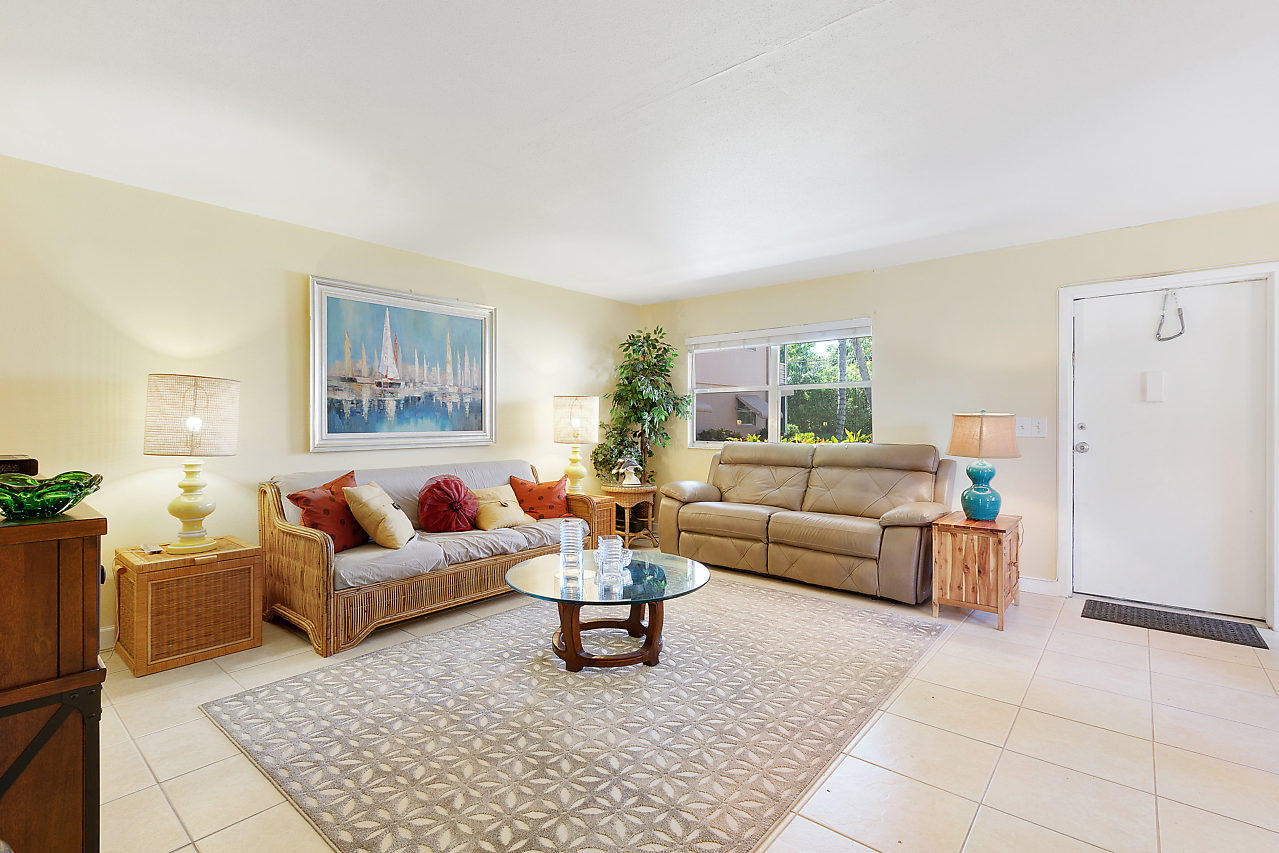 KINGS POINT - Residential