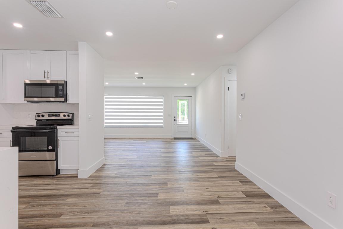 EAST LAKE CLARKE - Residential