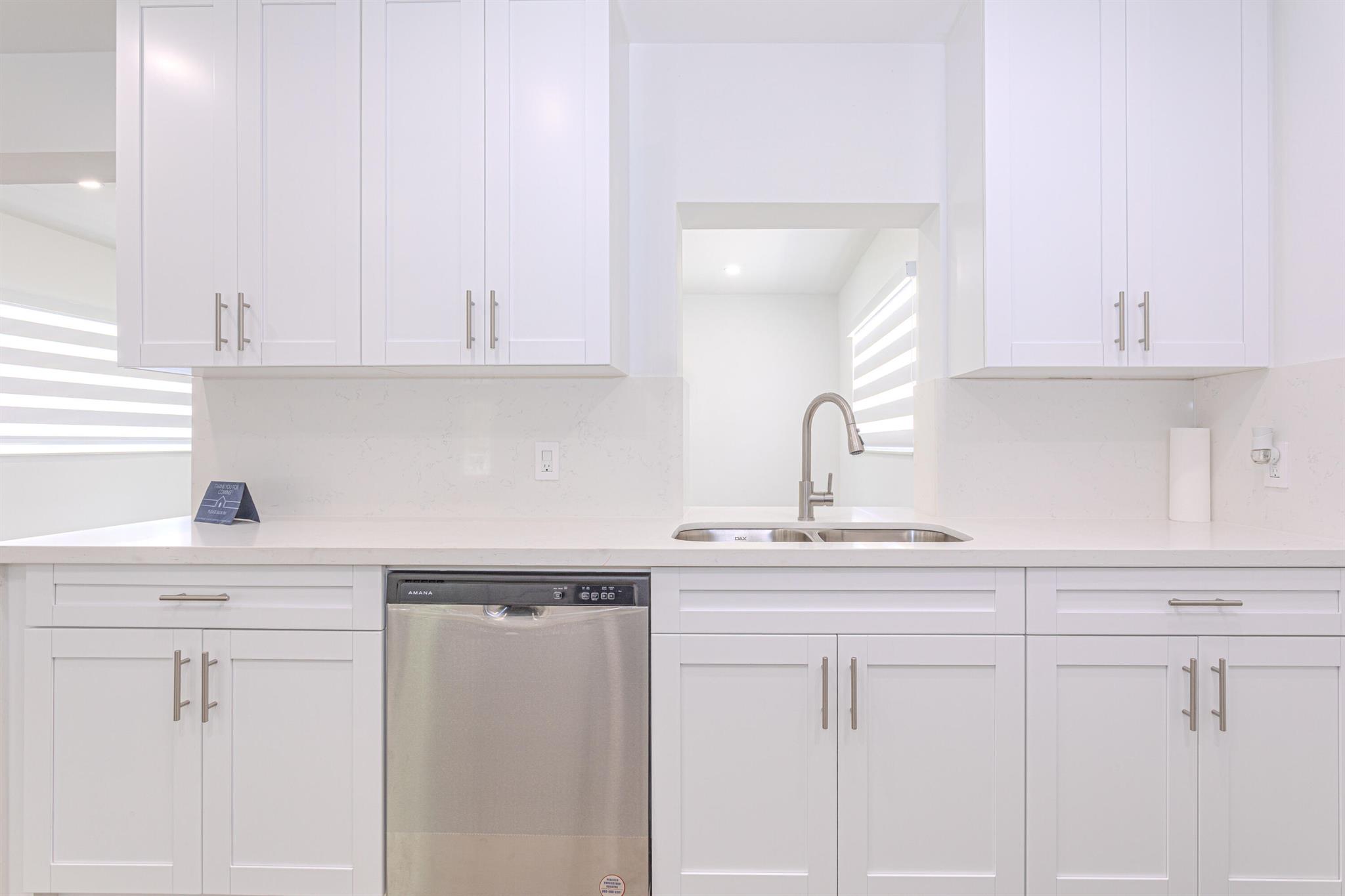 EAST LAKE CLARKE - Residential