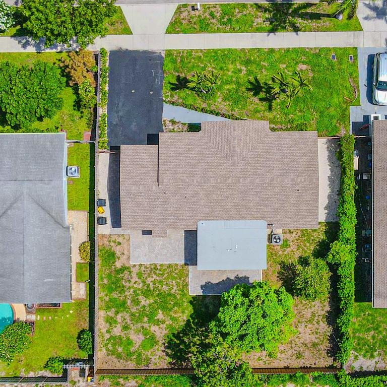 EAST LAKE CLARKE - Residential