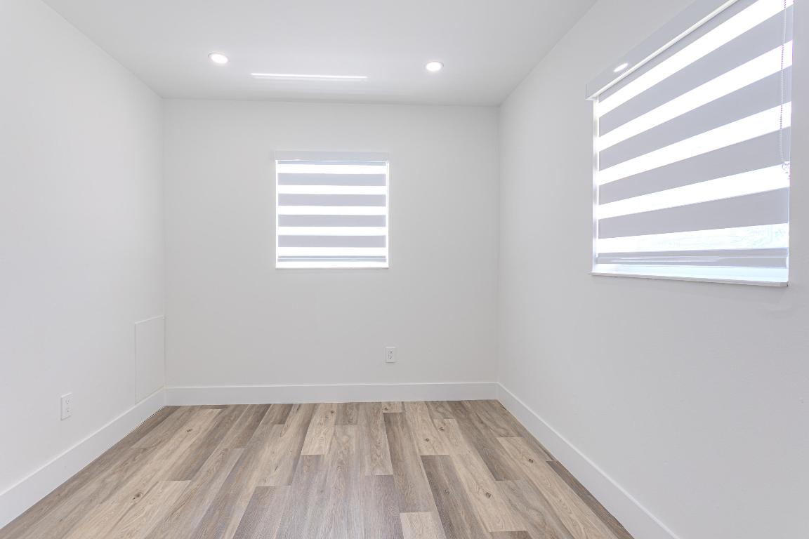 EAST LAKE CLARKE - Residential