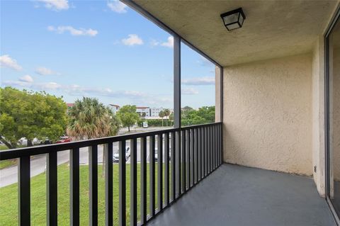 Condominium in Fort Lauderdale FL 2820 Somerset Dr Dr.jpg