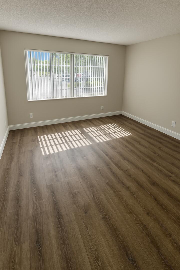 Palm Beach Lakes South Re - Residential Lease