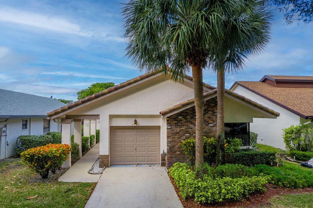 Photo of 4880 Boxwood Circle, Boynton Beach, FL 33436 (MLS # R11048637)