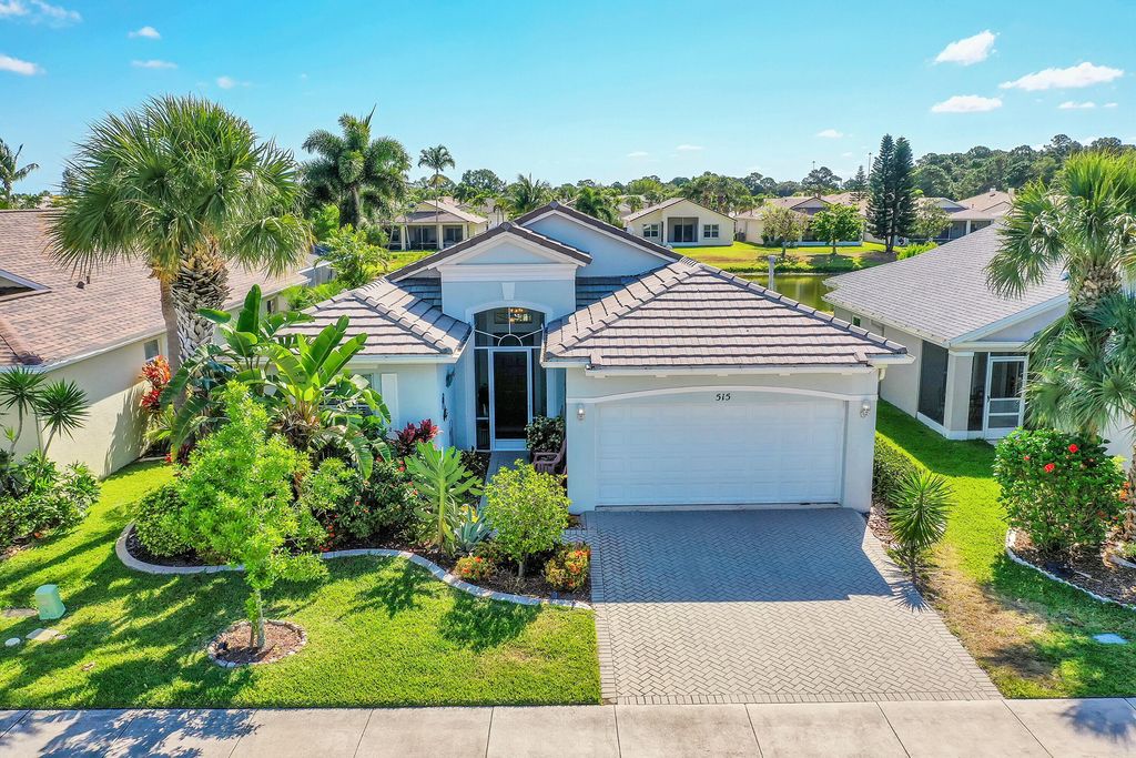 Photo of 515 SW Indian Key Drive, Port Saint Lucie, FL 34986 (MLS # B26029211)
