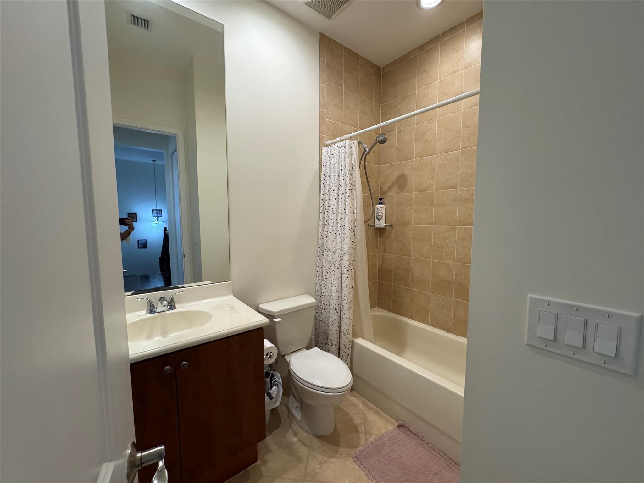 ARTESIA - Residential Lease