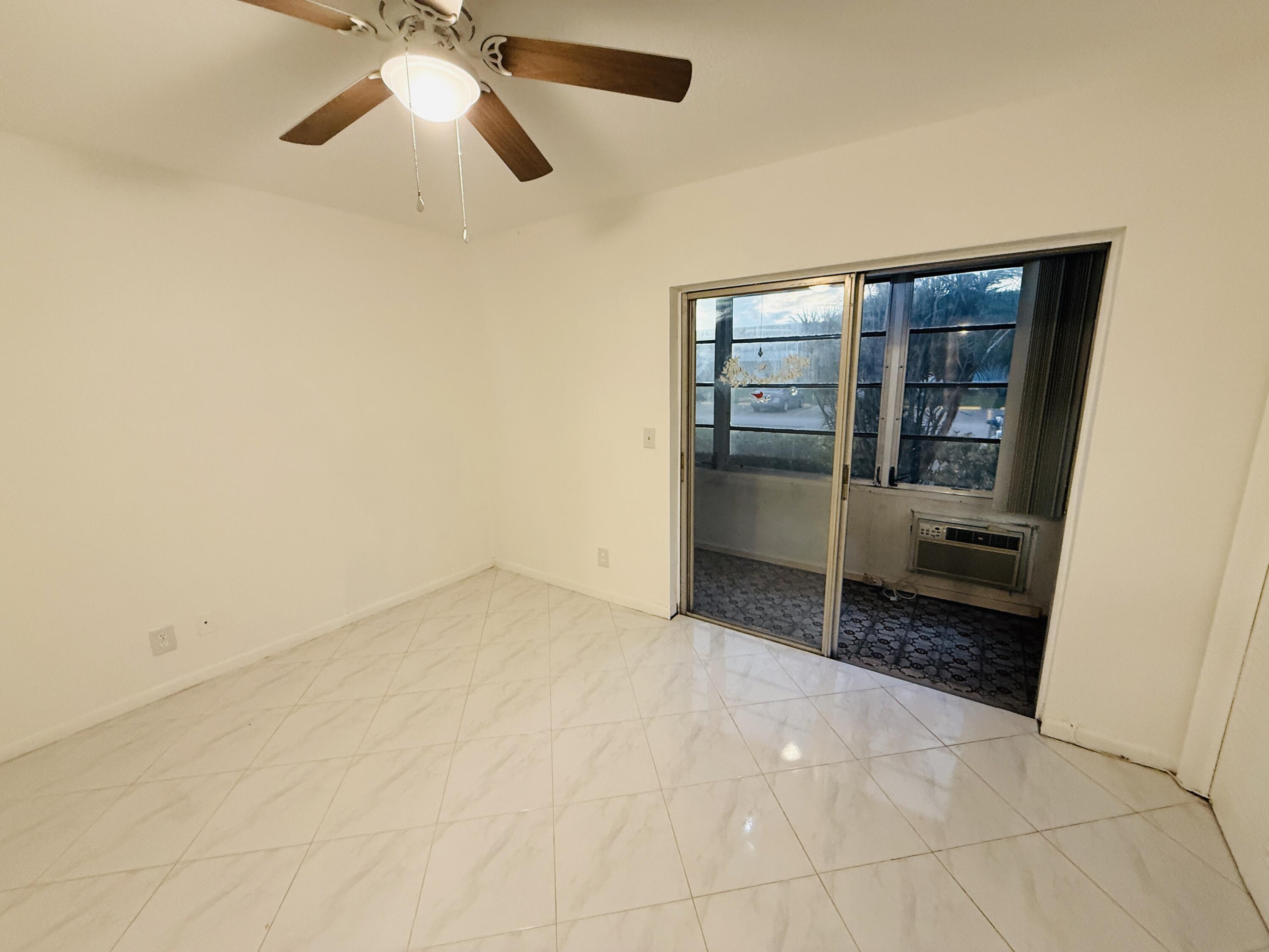 Century Village  SALISBUR - Residential