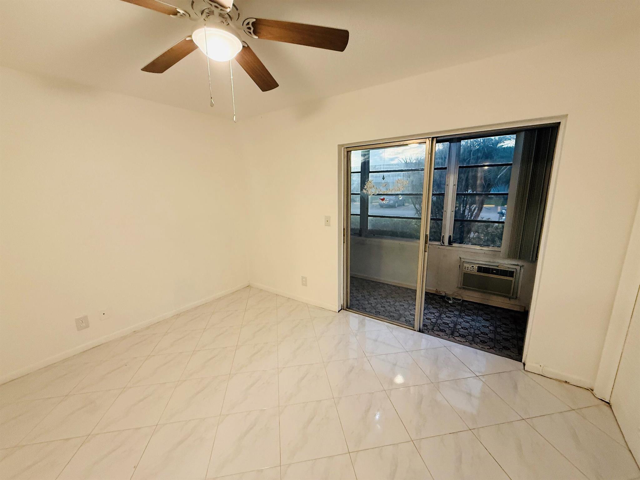 Century Village  SALISBUR - Residential