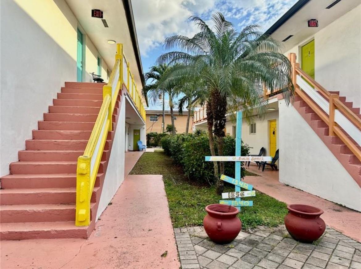 IMPECCABLE AND IMPRESSIVE 3/2 CONDO WITH CUSTOM KITCHEN, GRANITE COUNTERTOPS, MARBLE FLOORS, IMPACT WINDOWS, AND GATED ENTRY. THIS PROPERTY IS A HIDDEN GEM IN FORT LAUDERDALE, CLOSED TO HIGHWAY 95 AND A SHORT DRIVE TO THE BEACH. WATER IS INCLUDED.