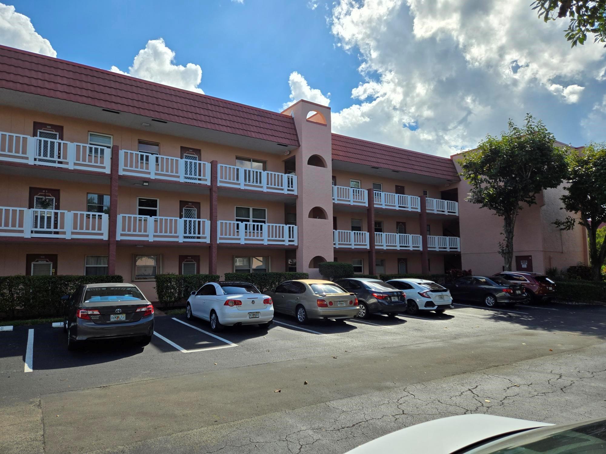SUNRISE LAKES Ph. 3. $89,900Â BUYING OPPORTUNITY! 55+ Active Community, 2/2 w/screened patio overlooking serene water. Walk to amazing club house w/outdoor/indoor pools, professional shows, golf, tennis, pickle ball, billiards, fitness center and much more. Incredible value! Near to restaurants, & shopping. NO Pets, minimum monthly income $3000 & credit score of 670.